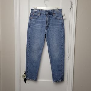 Sky High Rise Mom Jeans With Washwell